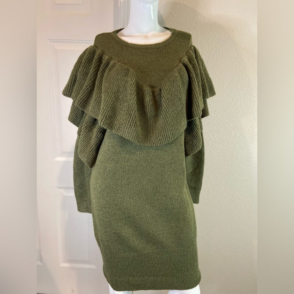 Vila~NWT~Soft Stretchy Ivy Green Knit Dress~Bodice Layered Ruffle Detail~Size S